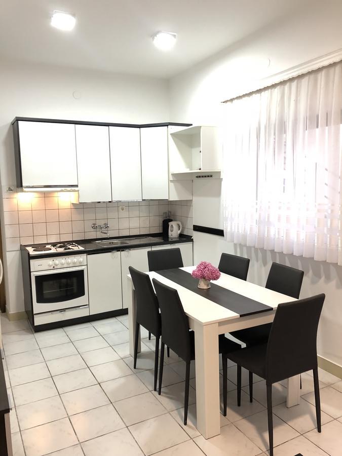 Apartments Coric Trogir Ngoại thất bức ảnh